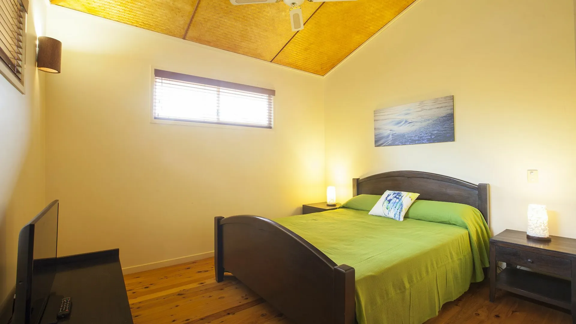 Seascape Holidays - 8 Surya Craiglie 0*,  أستراليا